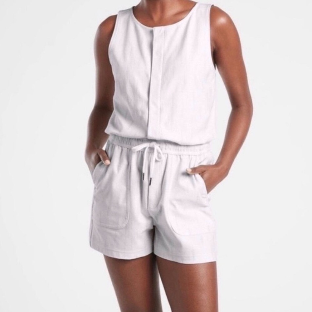 Athleta Farallon Printed Athletic Romper White Gray Size Medium